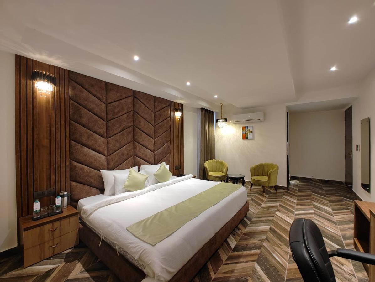Grand Luxotica By Dls Hotels 德拉敦 外观 照片