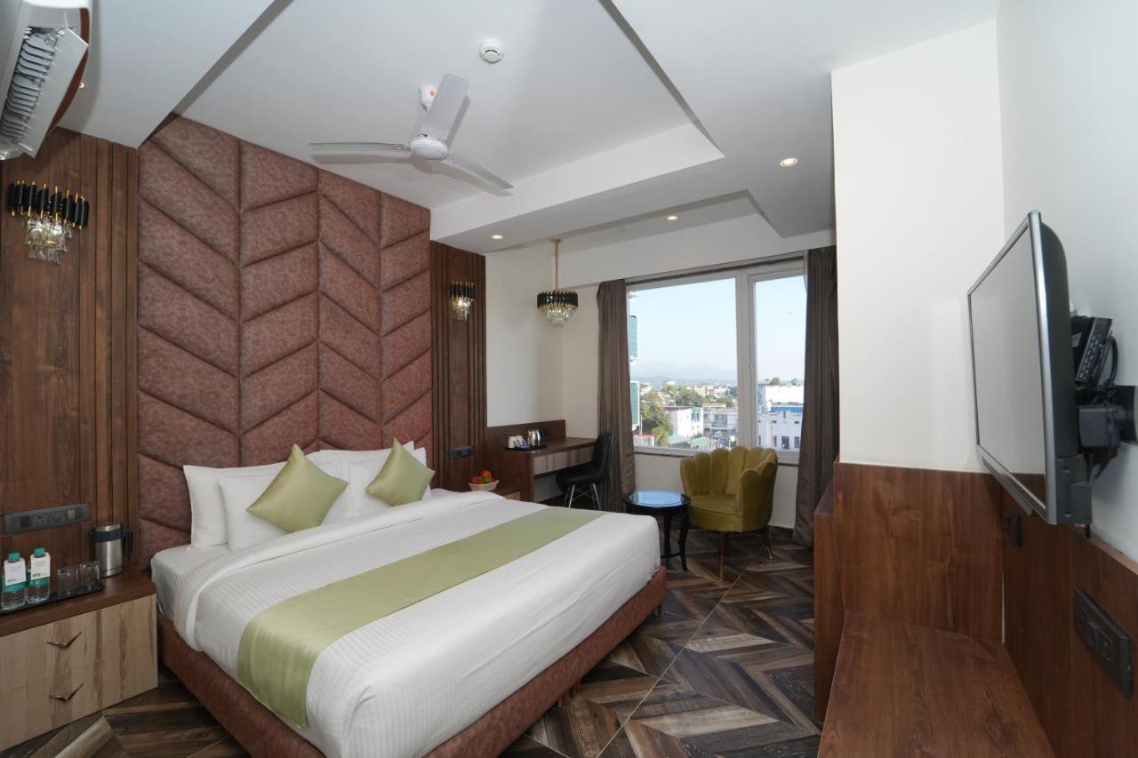 Grand Luxotica By Dls Hotels 德拉敦 外观 照片