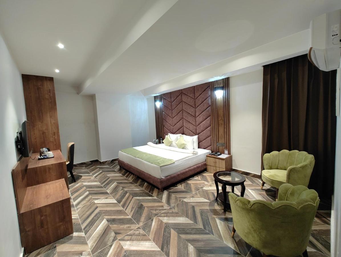 Grand Luxotica By Dls Hotels 德拉敦 外观 照片