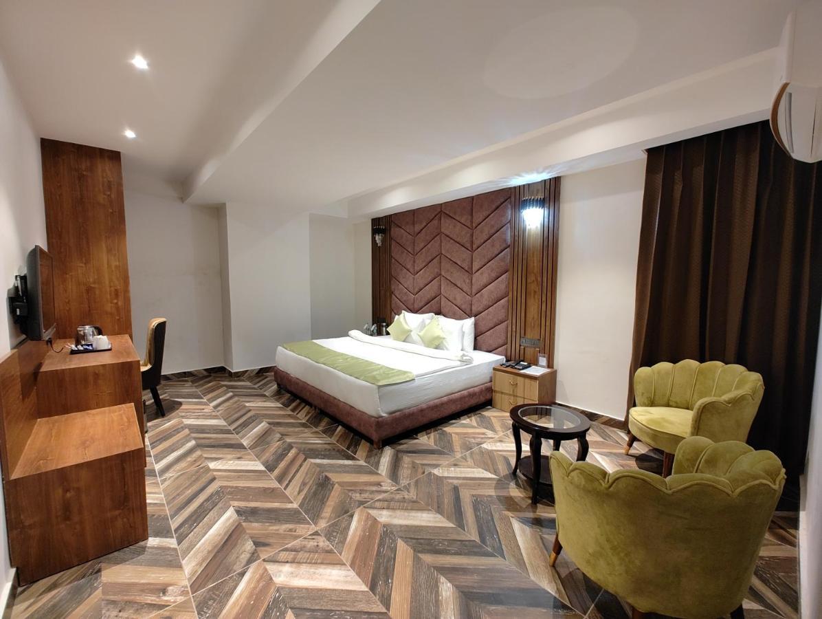 Grand Luxotica By Dls Hotels 德拉敦 外观 照片