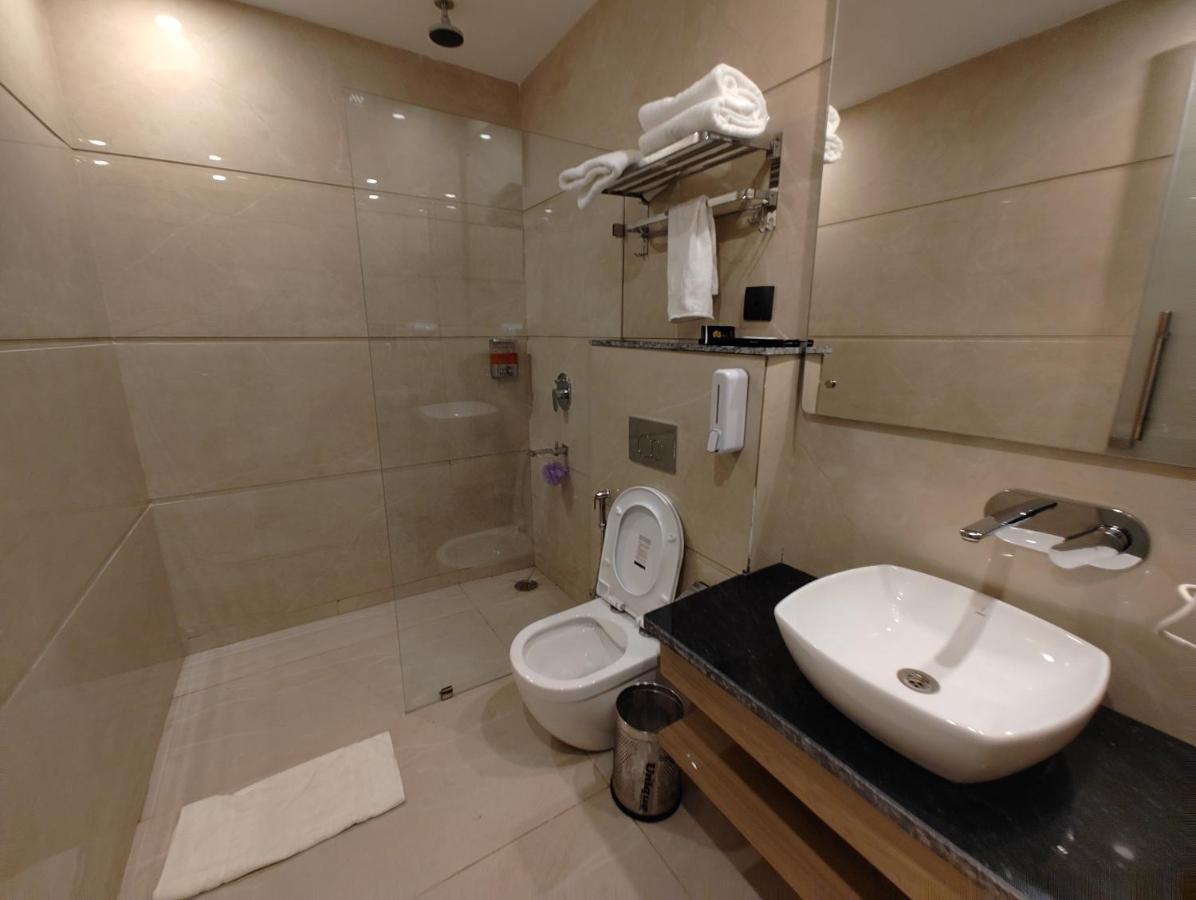 Grand Luxotica By Dls Hotels 德拉敦 外观 照片