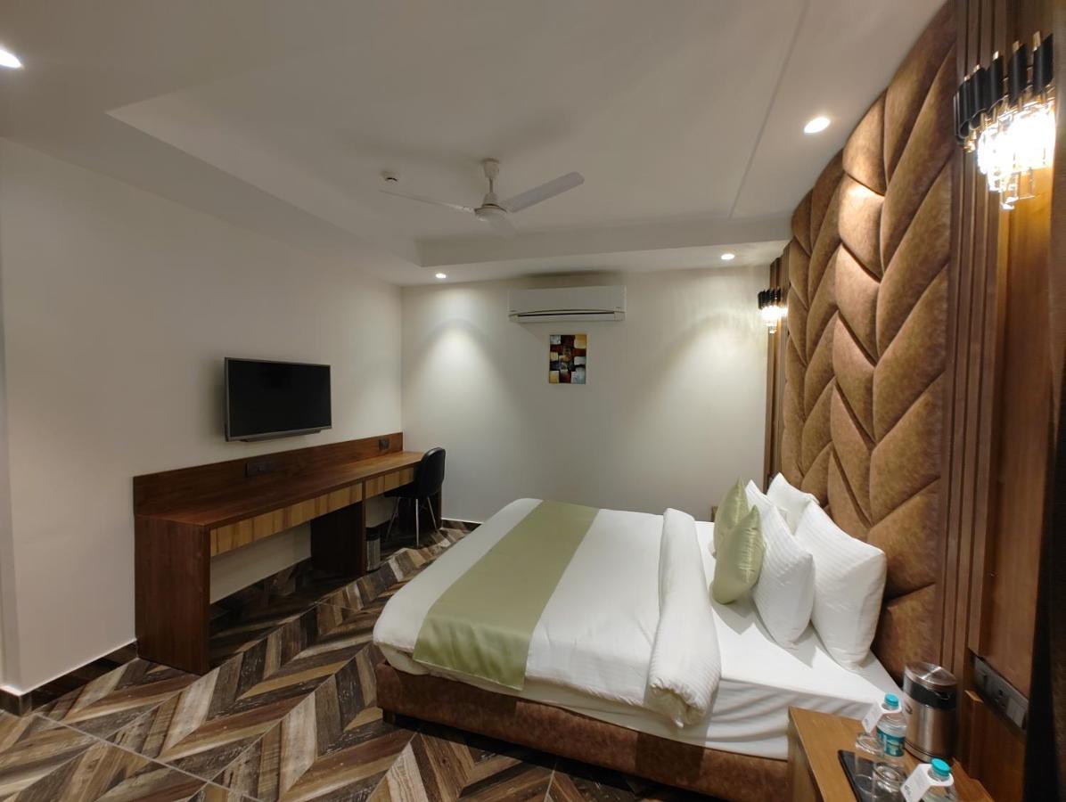 Grand Luxotica By Dls Hotels 德拉敦 外观 照片