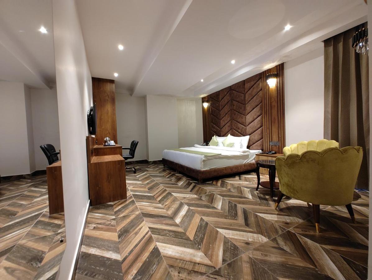 Grand Luxotica By Dls Hotels 德拉敦 外观 照片