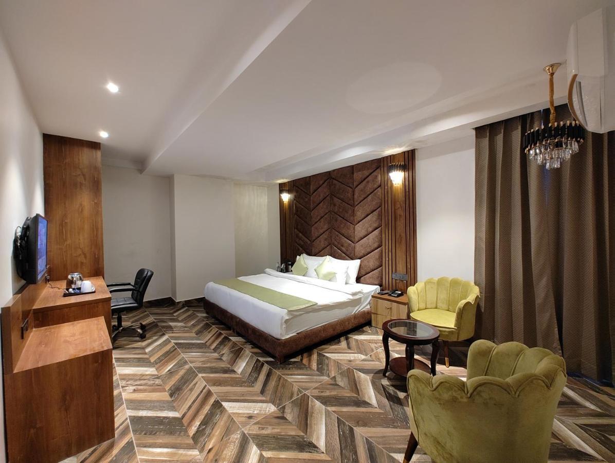Grand Luxotica By Dls Hotels 德拉敦 外观 照片